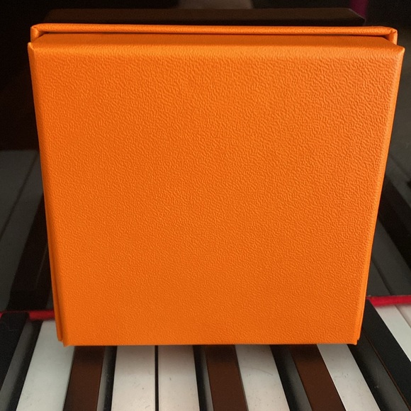 ❌SOLD❌Hermes Small Box - Picture 2 of 7